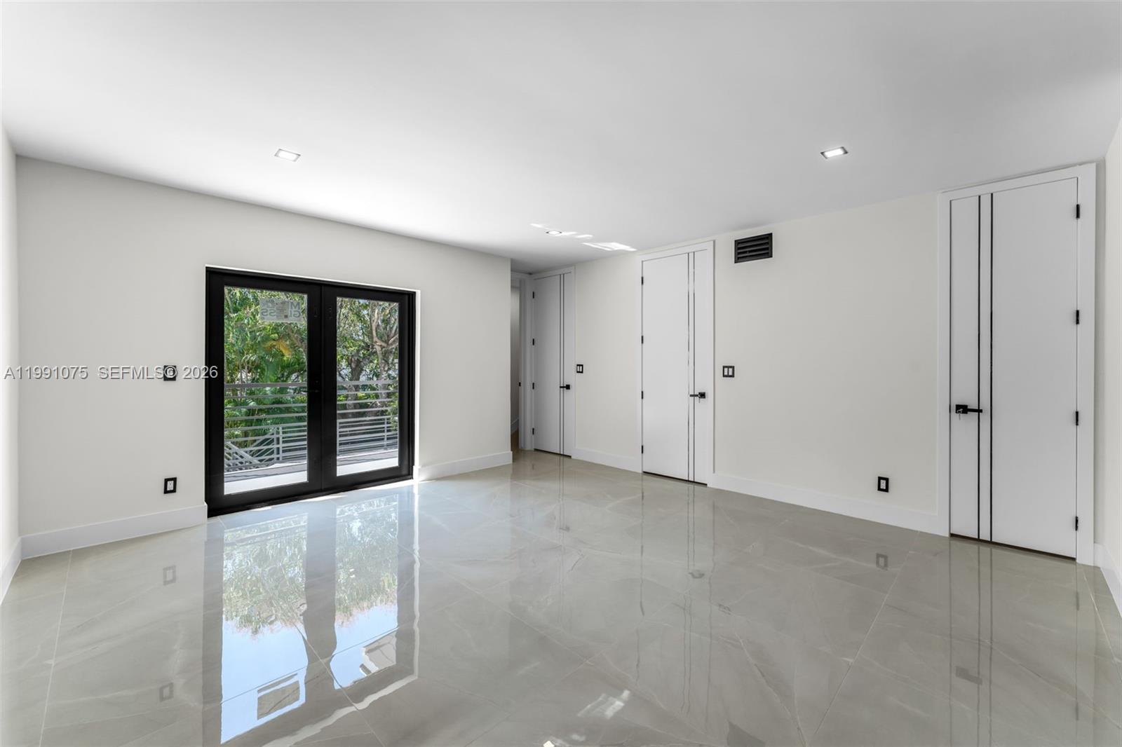 PINE TREE ESTATES 1ST ADD - Residential