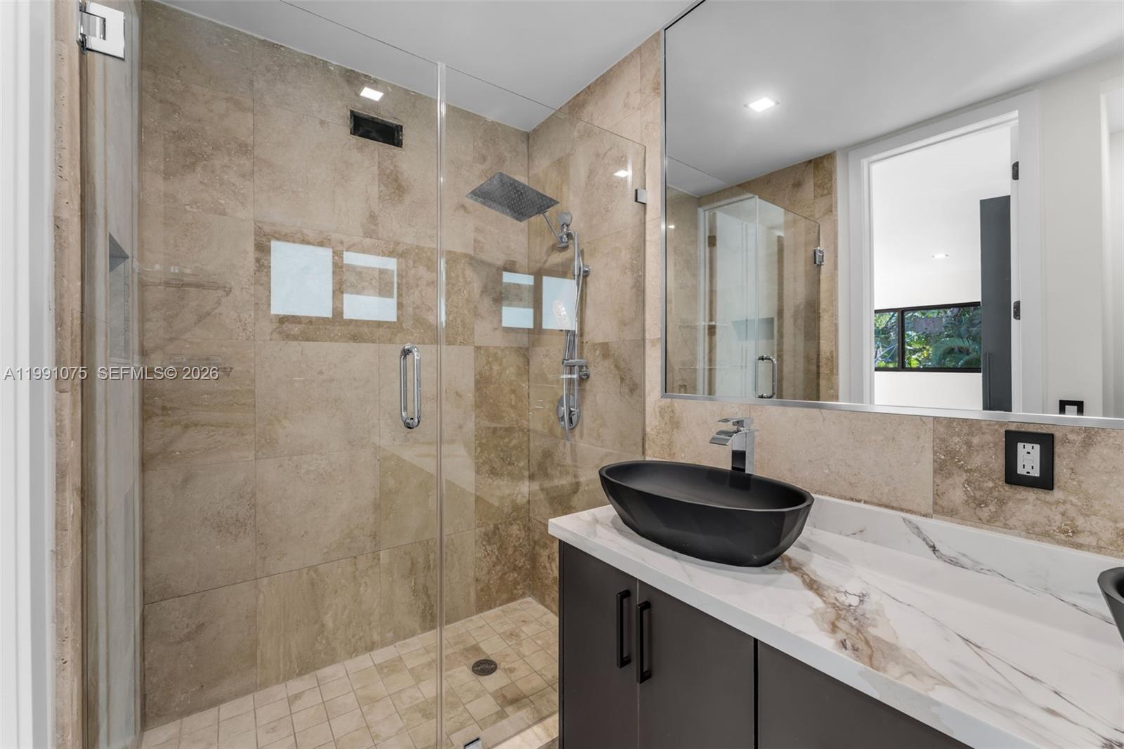 PINE TREE ESTATES 1ST ADD - Residential