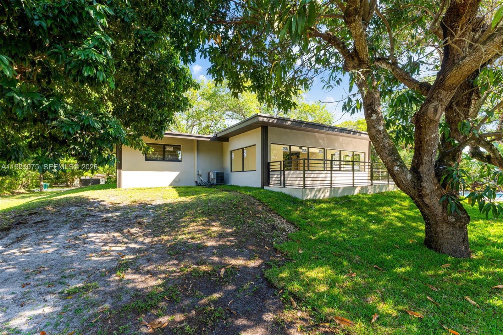 PINE TREE ESTATES 1ST ADD - Residential