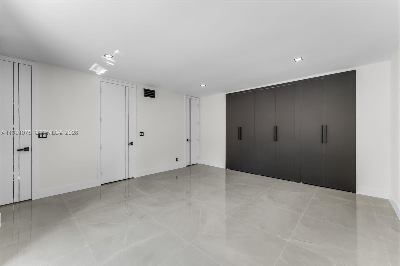 PINE TREE ESTATES 1ST ADD - Residential