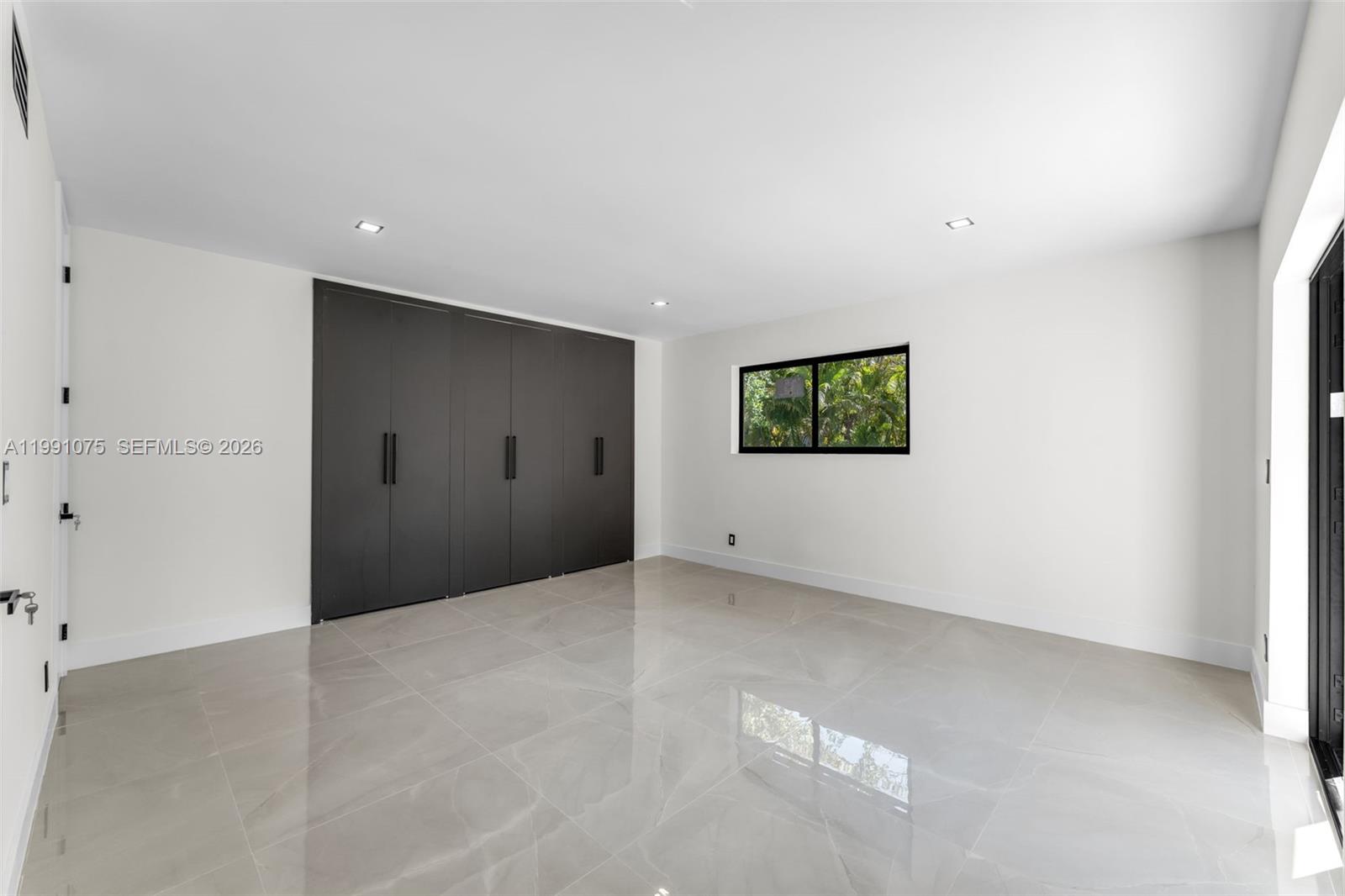 PINE TREE ESTATES 1ST ADD - Residential