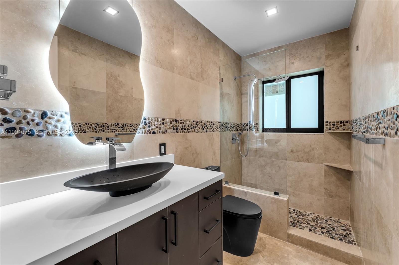 PINE TREE ESTATES 1ST ADD - Residential