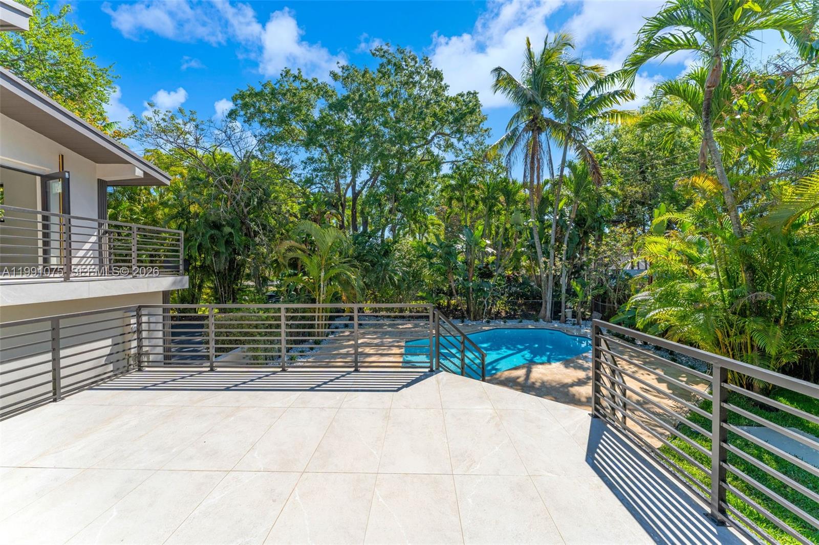 PINE TREE ESTATES 1ST ADD - Residential