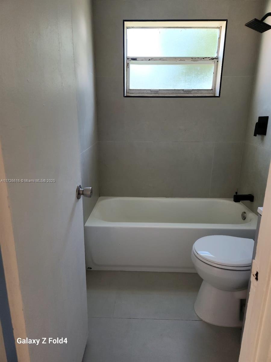 FRESHWATER 11TH & 12TH AV - Residential Lease