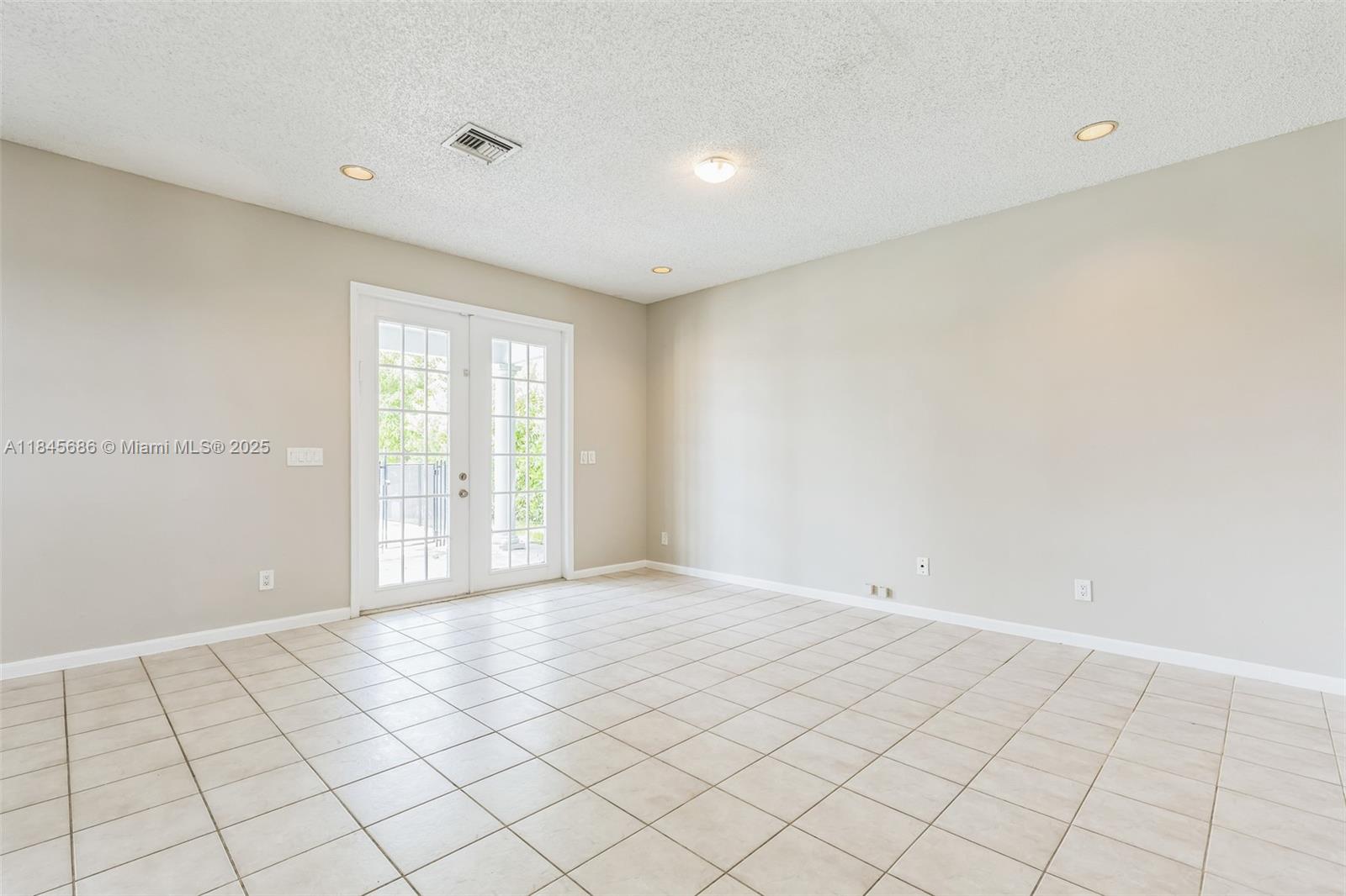SILVER LAKES PHASE III - Residential