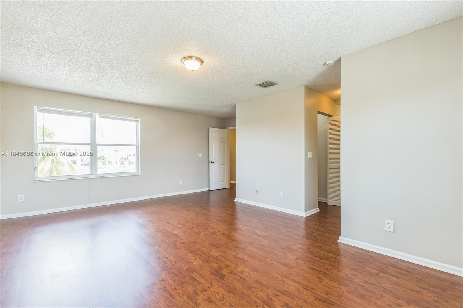 SILVER LAKES PHASE III - Residential