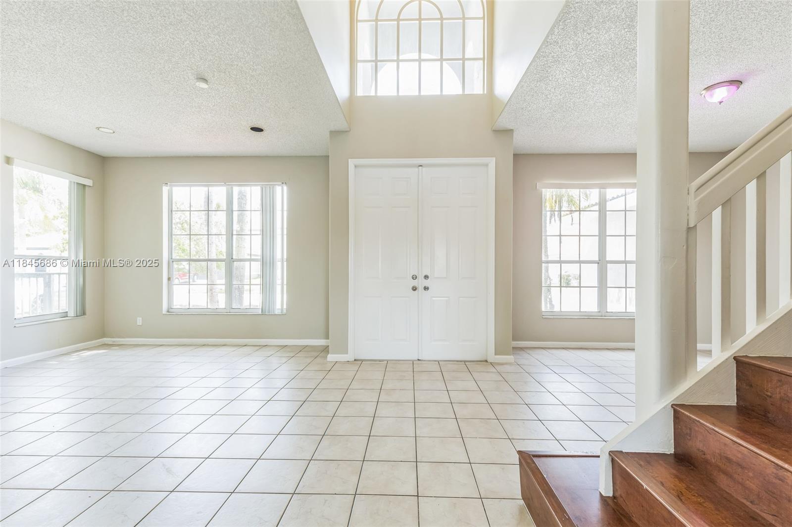 18091 SW 22nd St, Miramar, FL, 33029/$887,000 2 18091 SW 22nd St