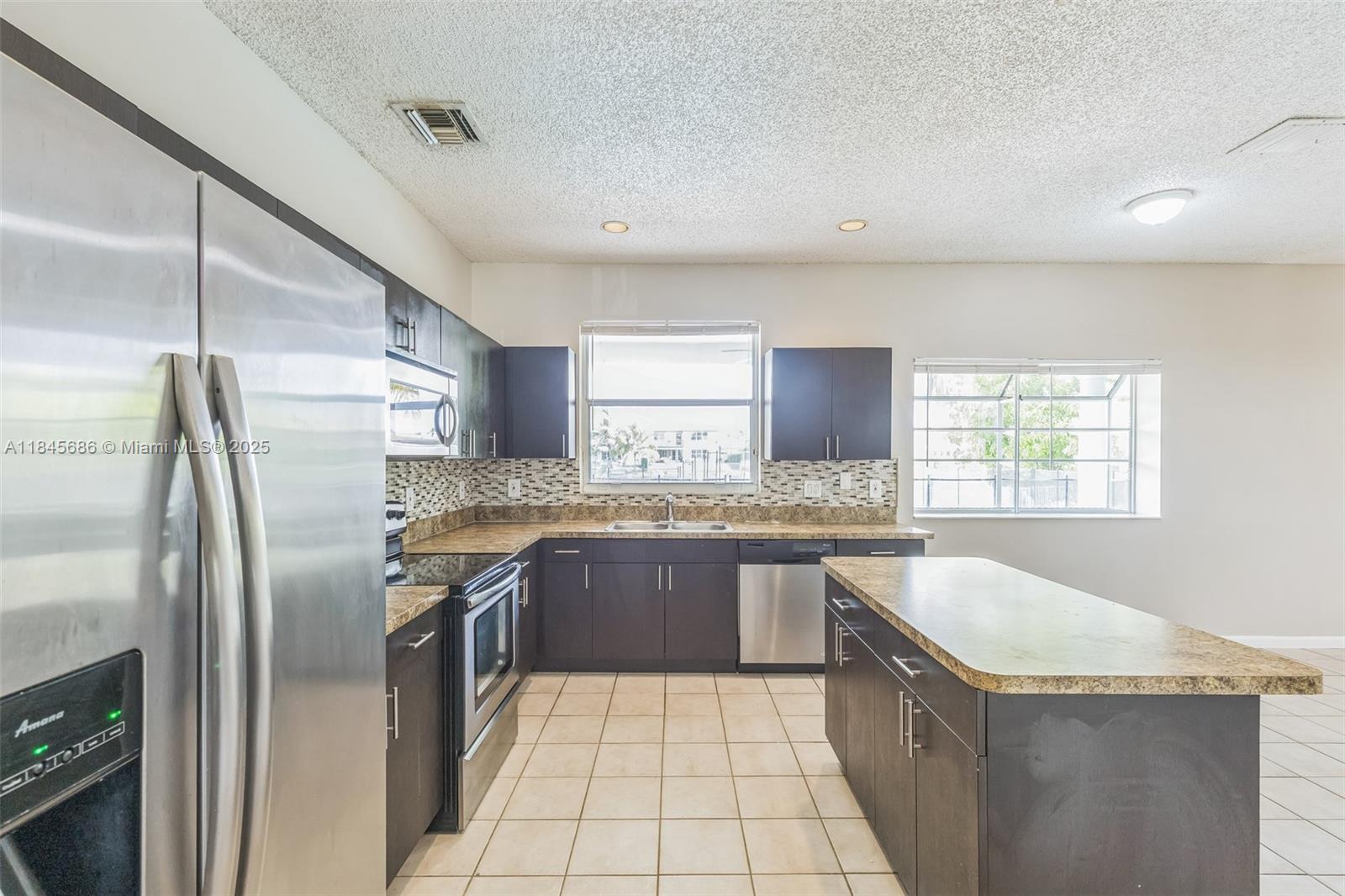 SILVER LAKES PHASE III - Residential