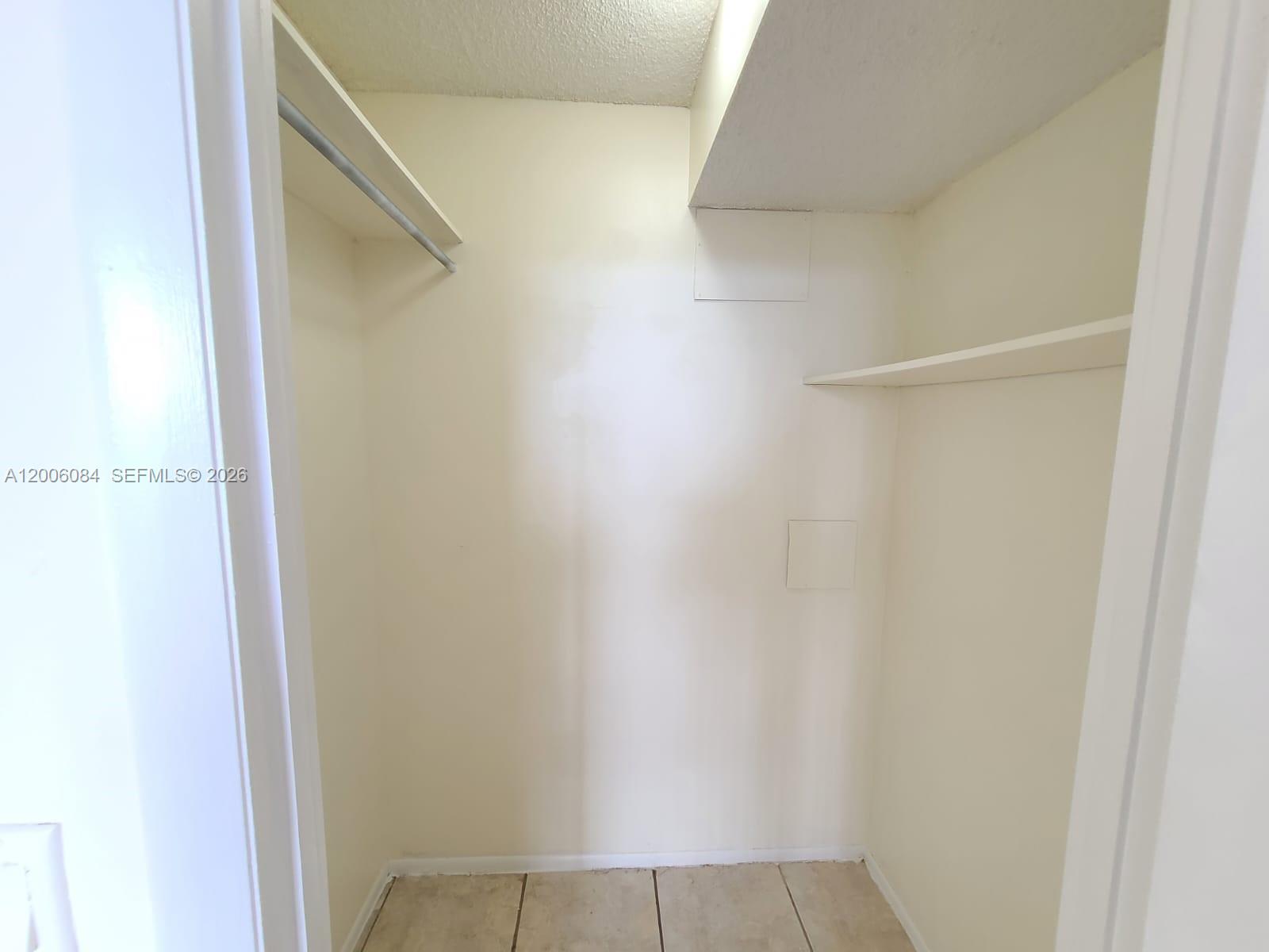 PARKWAY TOWERS BLDG 1 - Residential