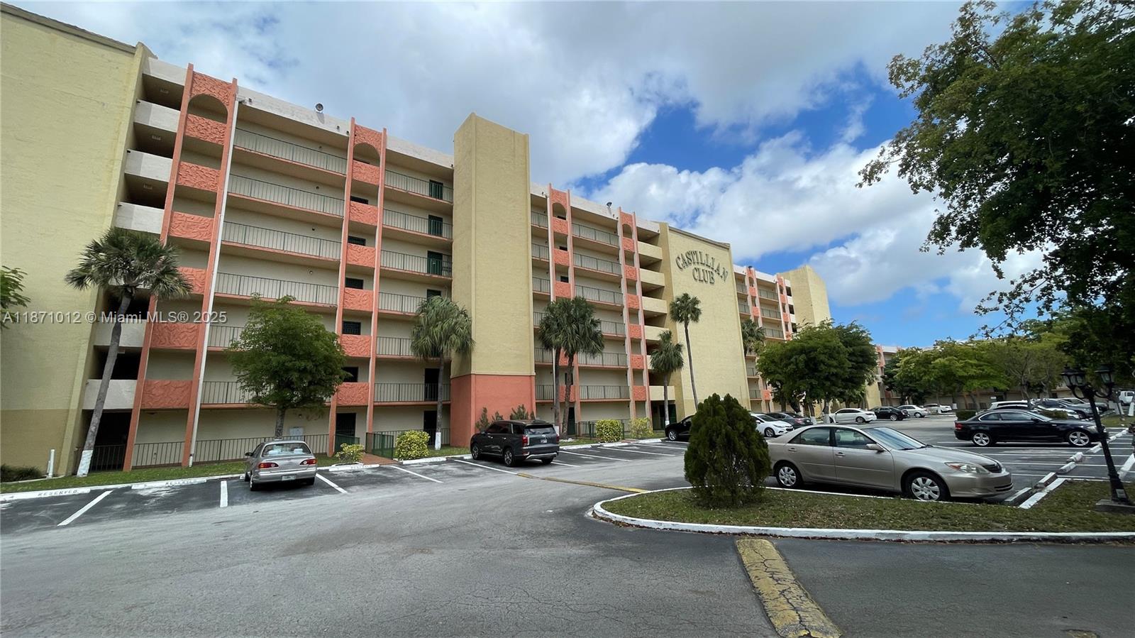 1/1 condo unit centrally located within walking distance to shopping, schools, restaurants, retail malls, and commercial/service centers. The building features a laundry area on each floor, with plenty of guest parking, a community pool, tennis, and basketball courts.
