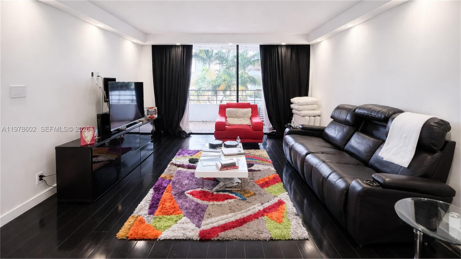 500 Three Islands Blvd 201