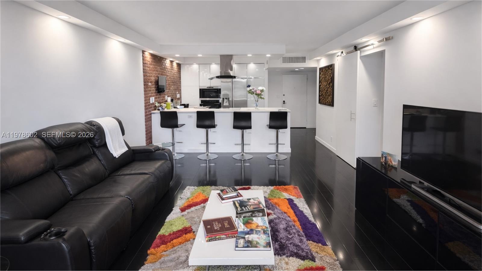 500 Three Islands Blvd 201