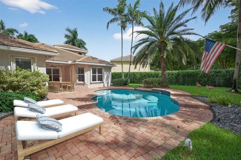 Photo of 2025 Harbor View Cir, Weston, FL 33327 (MLS # A11884539)