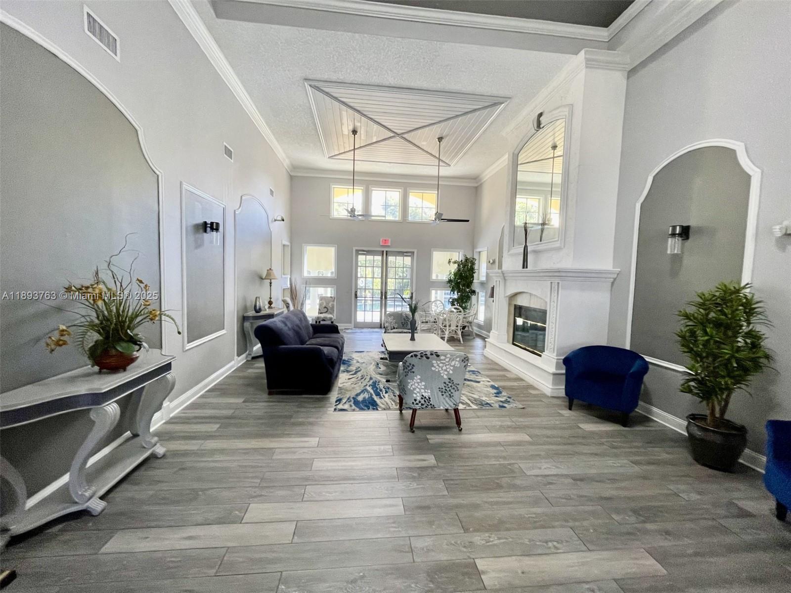 CASABLANCA ISLES CONDO - Residential Lease