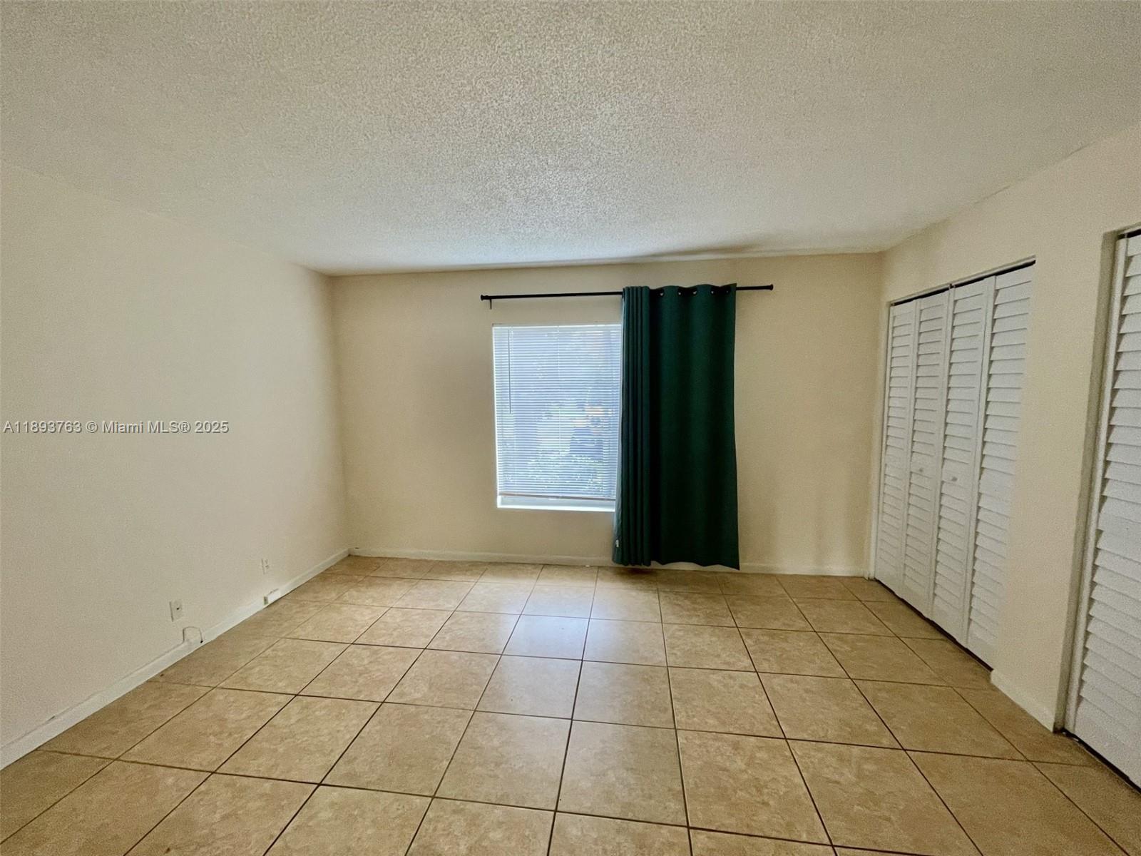 CASABLANCA ISLES CONDO - Residential Lease