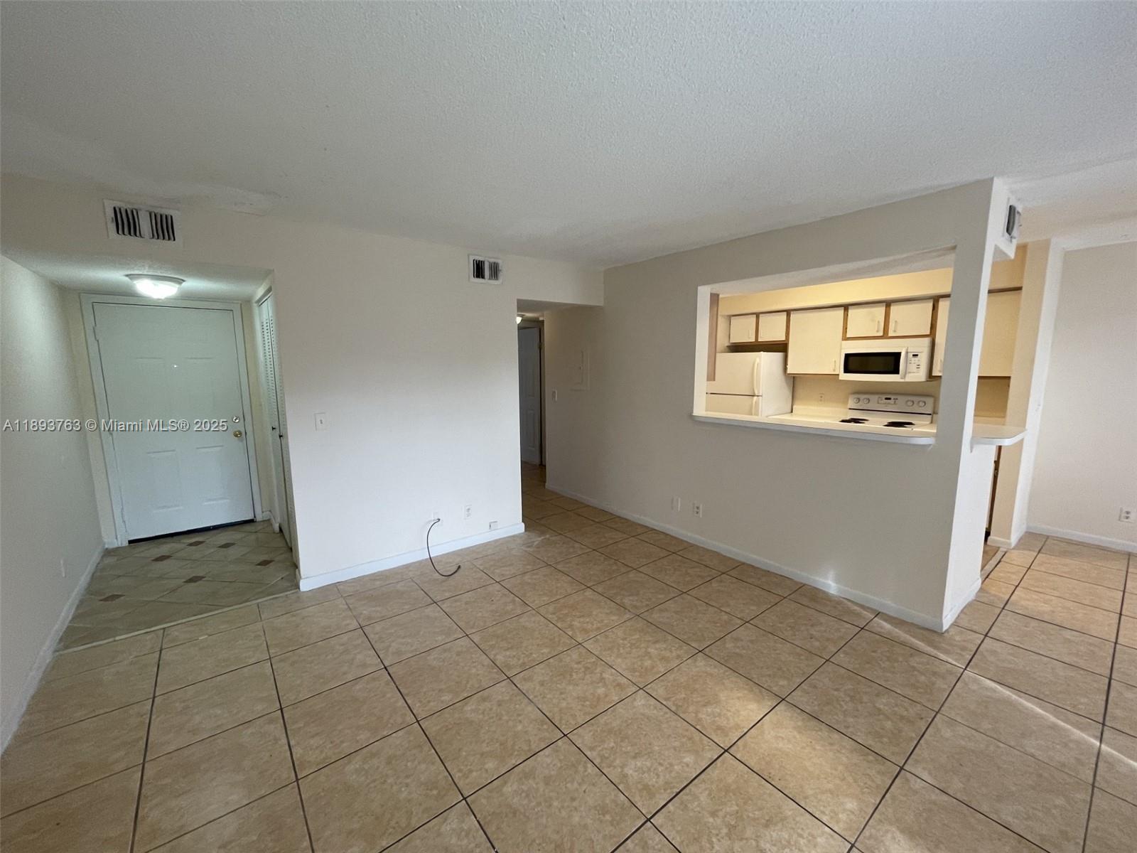 CASABLANCA ISLES CONDO - Residential Lease
