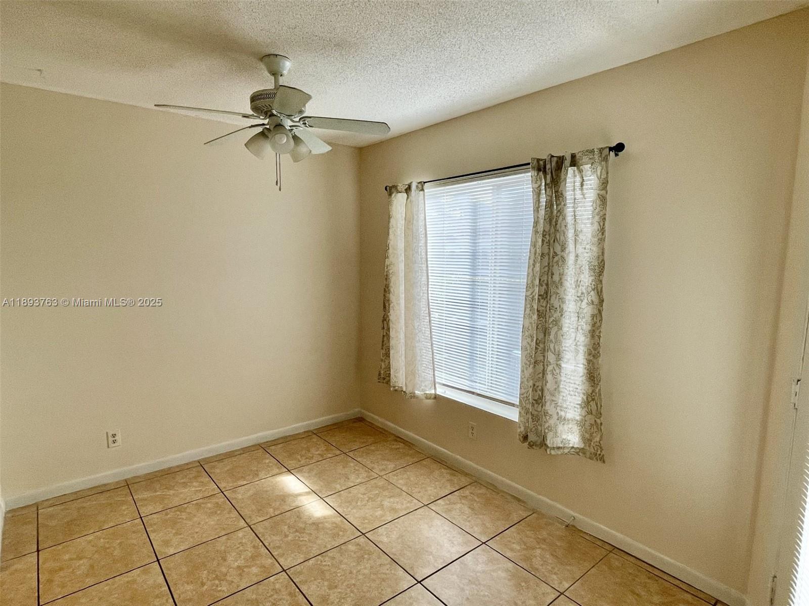 CASABLANCA ISLES CONDO - Residential Lease