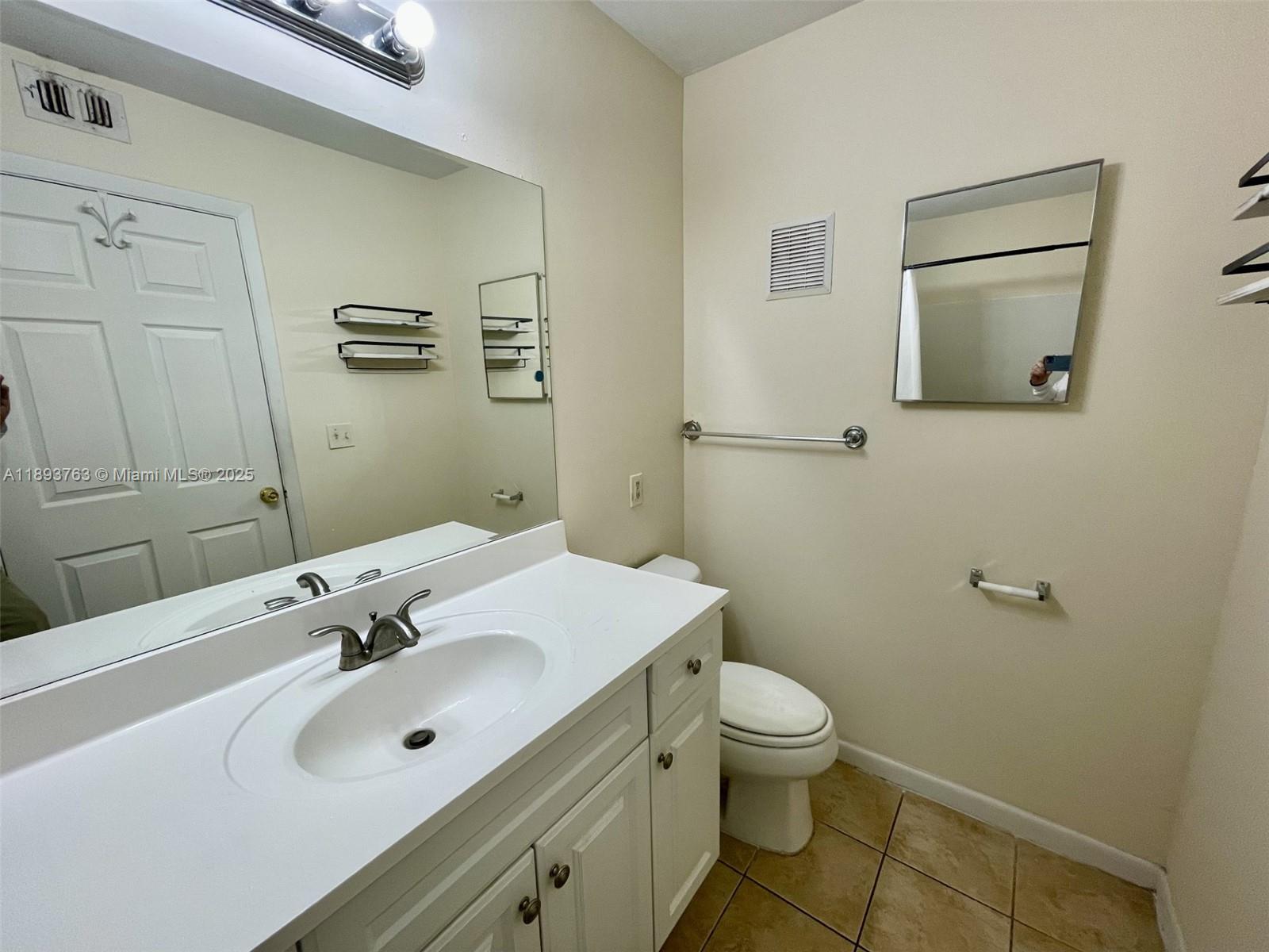 CASABLANCA ISLES CONDO - Residential Lease