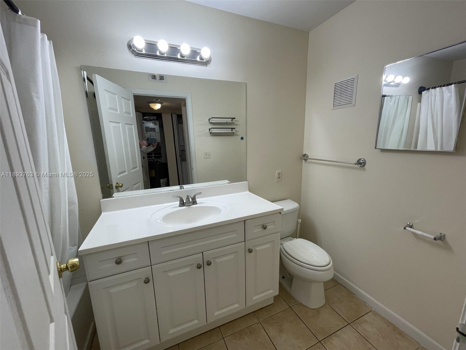 CASABLANCA ISLES CONDO - Residential Lease