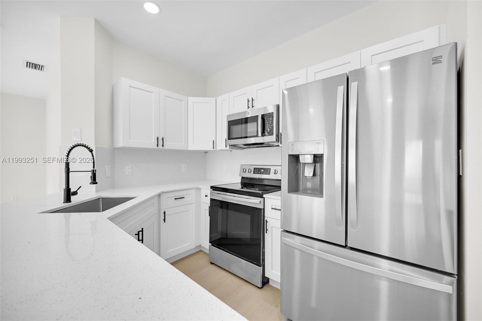 7TH AVENUE HIGHLANDS - Residential