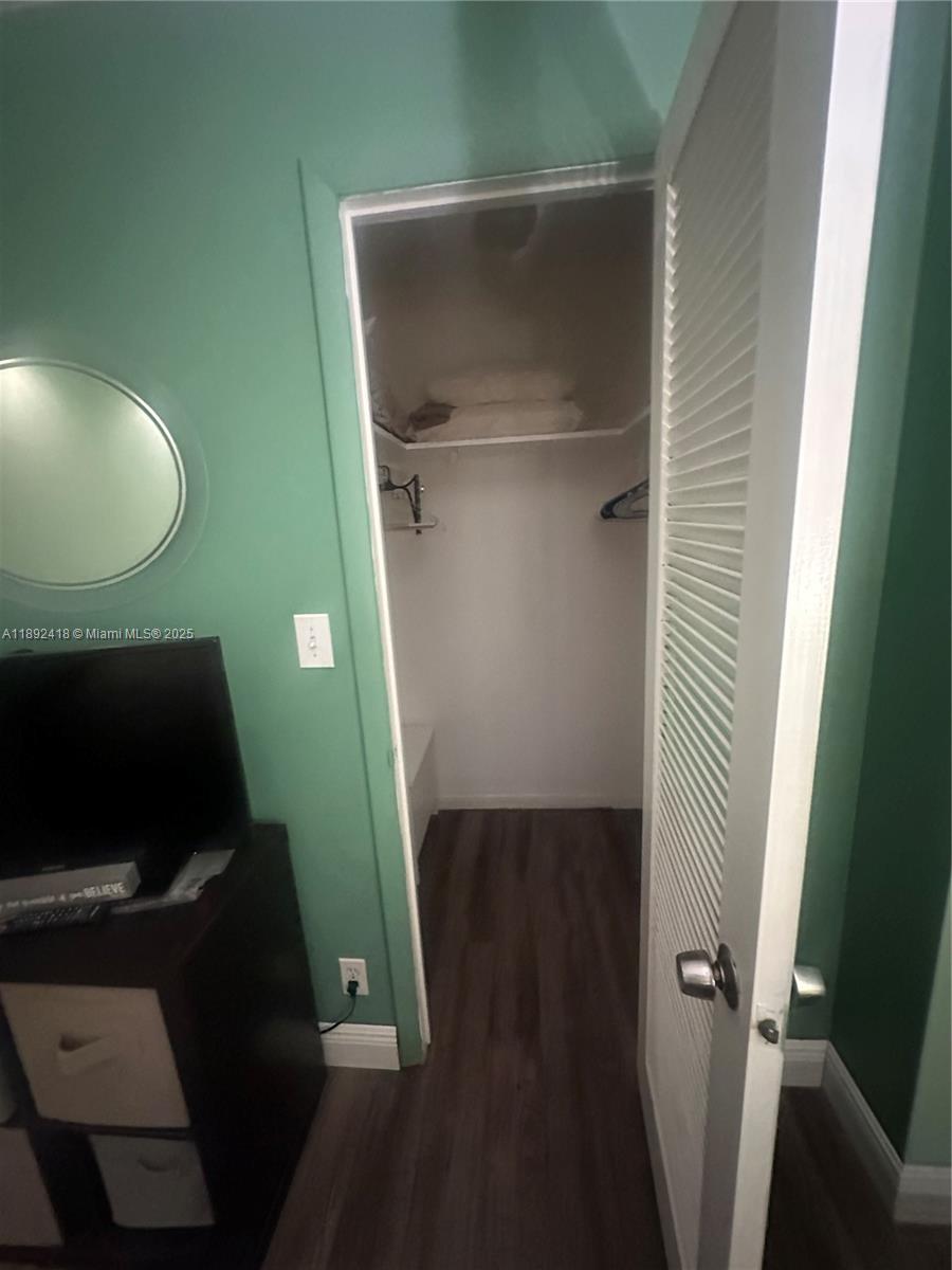 GRANADA HOUSE CONDOMINIUM - Residential