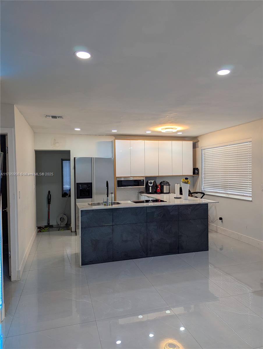 320 W 13th St