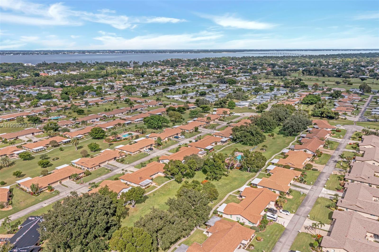 WHISKEY CREEK VILLAGE GREE - Residential