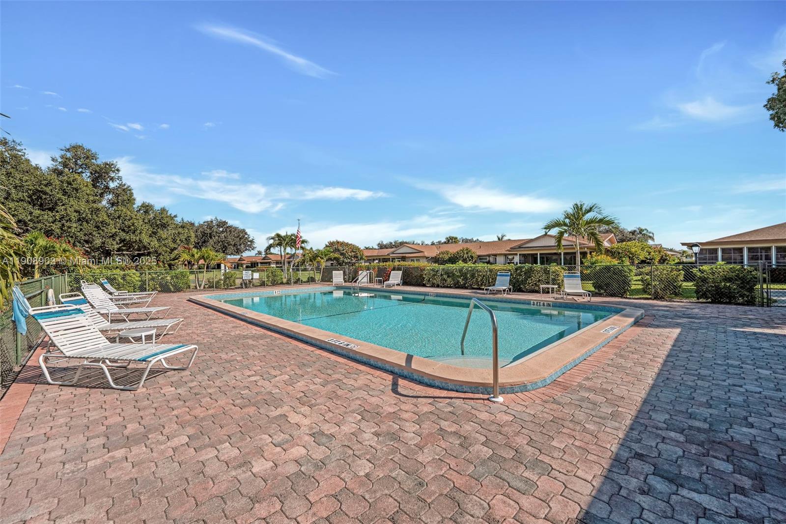 WHISKEY CREEK VILLAGE GREE - Residential