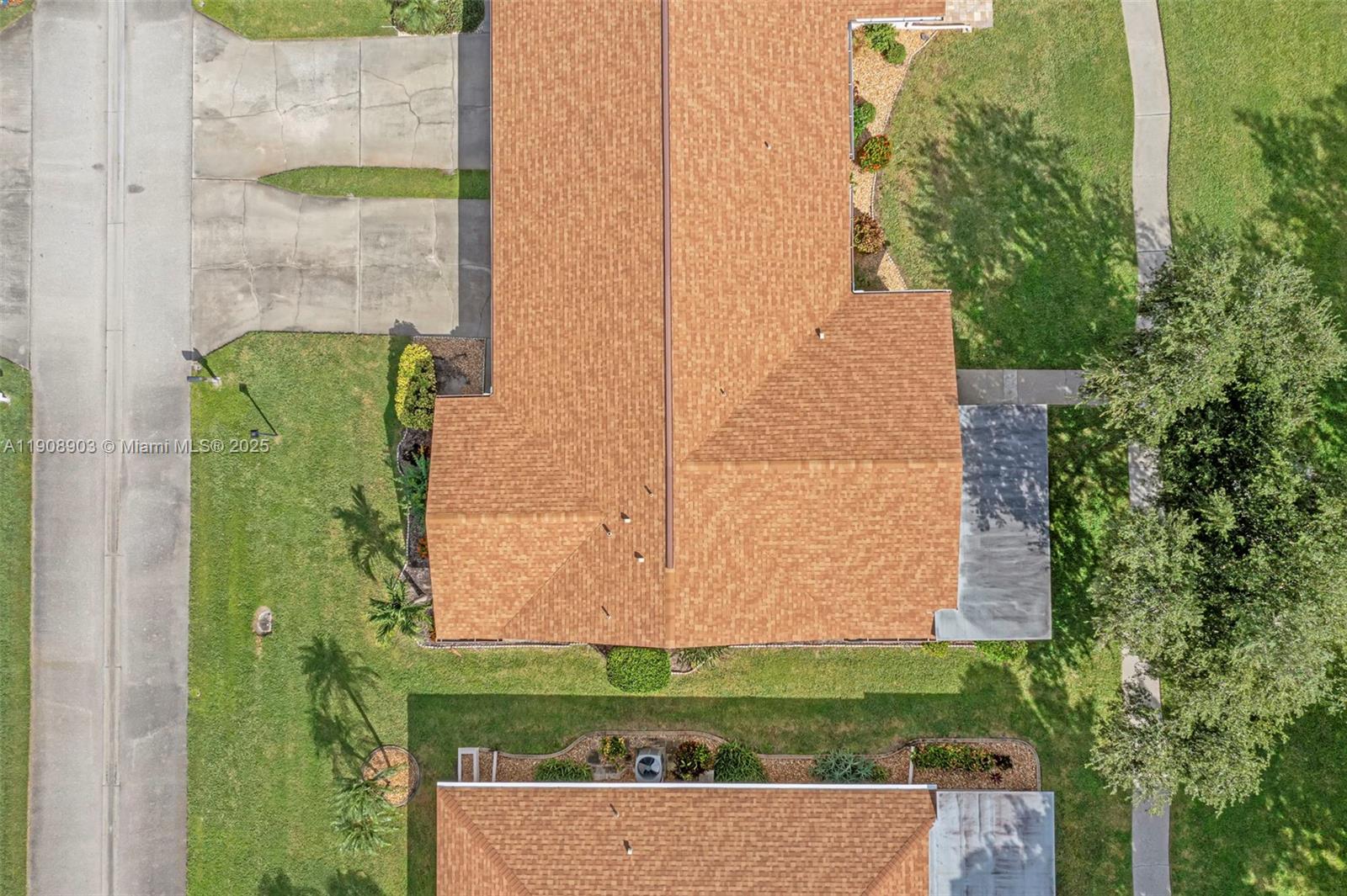 WHISKEY CREEK VILLAGE GREE - Residential