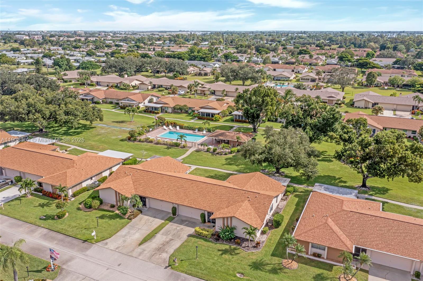 WHISKEY CREEK VILLAGE GREE - Residential