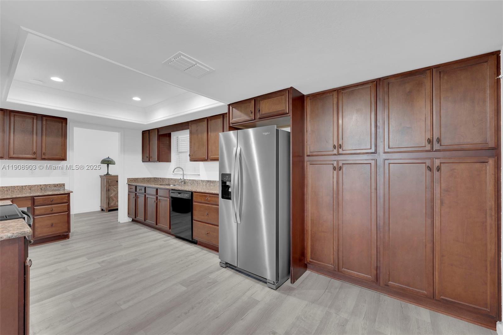 WHISKEY CREEK VILLAGE GREE - Residential