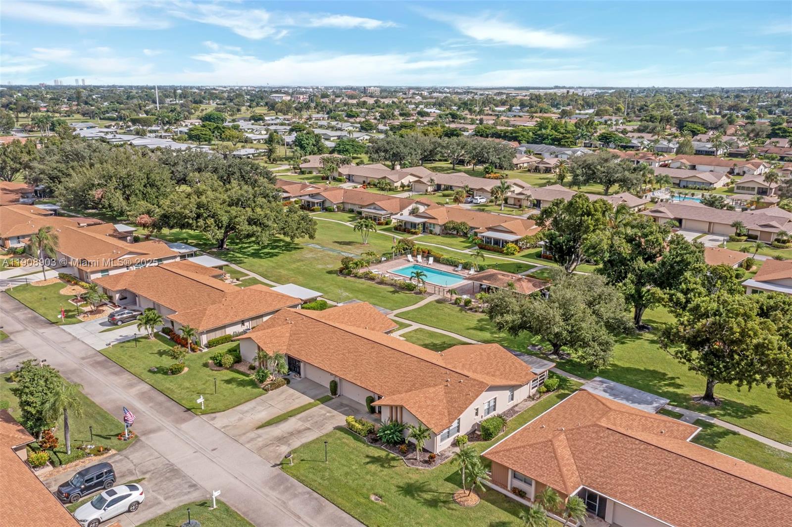 WHISKEY CREEK VILLAGE GREE - Residential