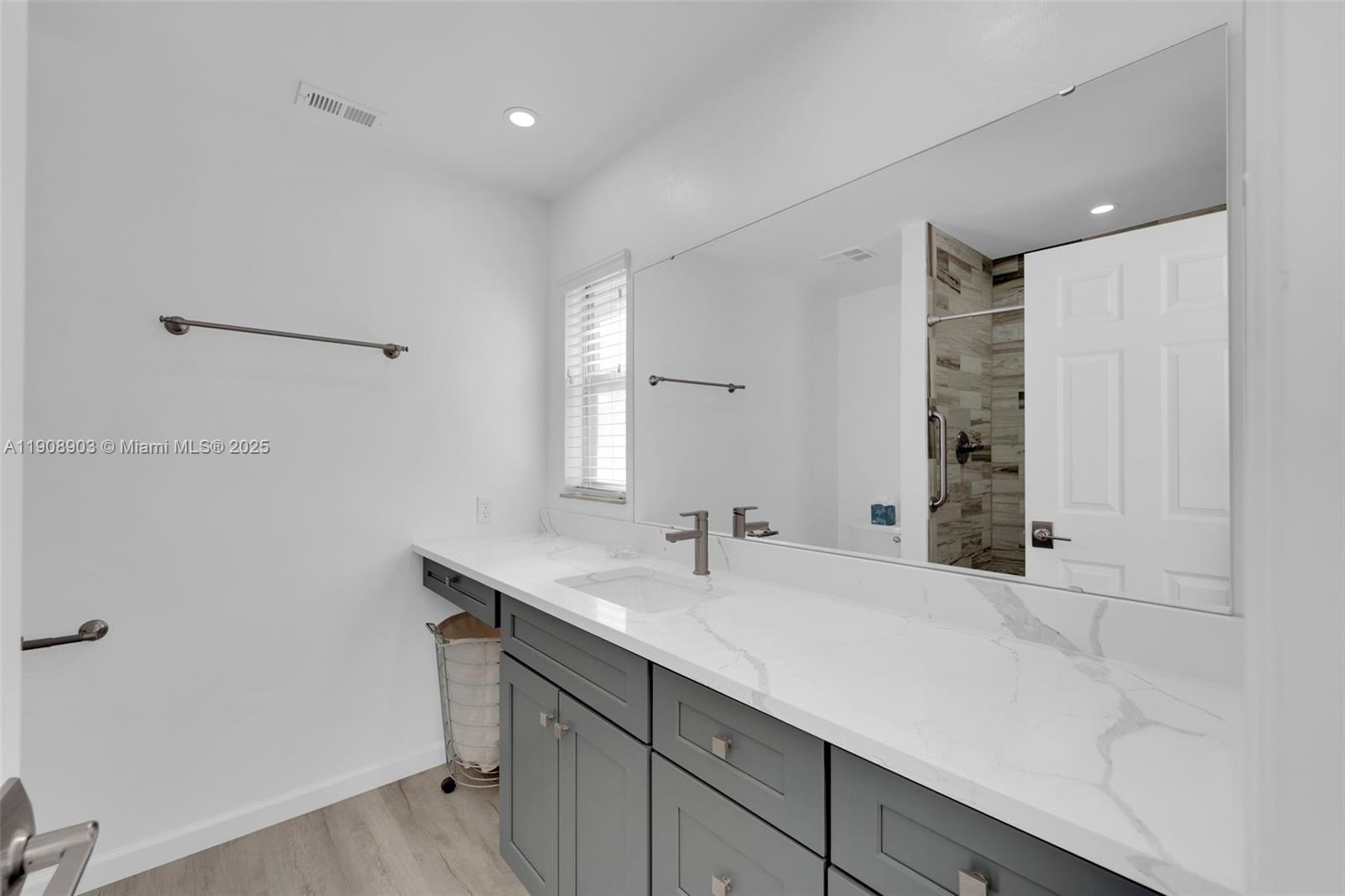 WHISKEY CREEK VILLAGE GREE - Residential