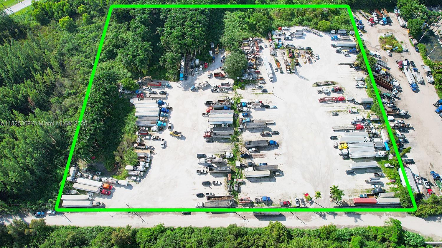This 10-acre commercial lot offers an ideal solution for truck parking and fleet storage.
Seller Financing: Competitive terms available for qualified buyers
Located under 2 miles from the intersection of Okeechobee Road and the Florida Turnpike, this property
offers prime access to Medley and Airport West industrial markets—key hubs for Miami-Dade’s distribution
and trucking industries. Its central position provides equal proximity to major air and seaports across
Miami-Dade and Broward Counties, making it an ideal location for truck parking.
Easy access via NW 127 Avenue off Okeechobee Road
Situated one lot from the corner
NW 127 Avenue offers low-traffic access