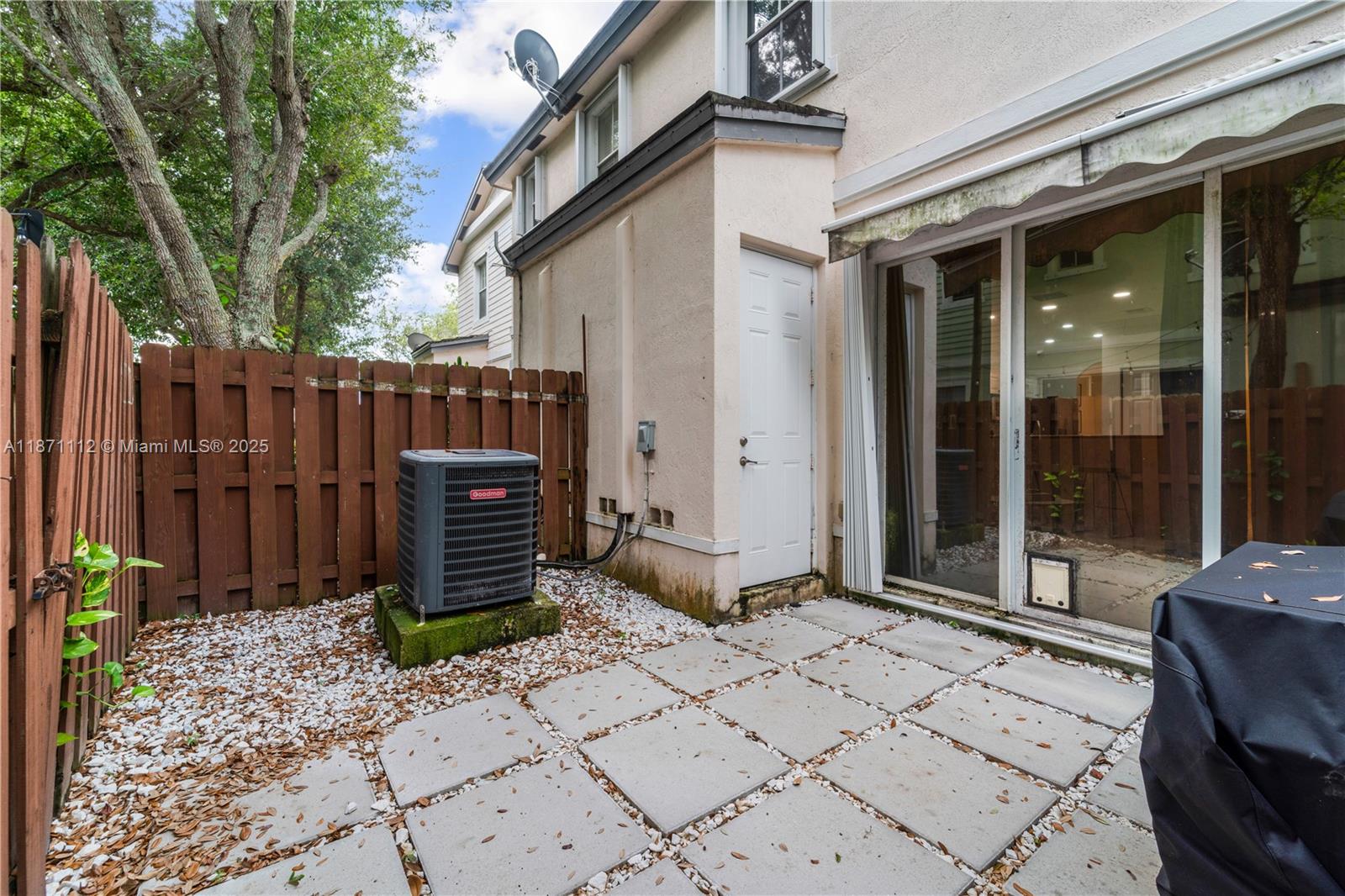 FIJI CONDO NO 1 - Residential