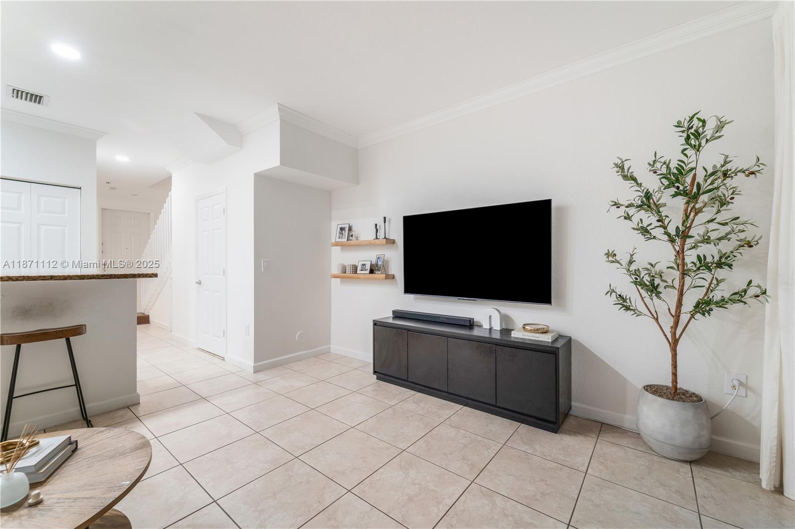 FIJI CONDO NO 1 - Residential