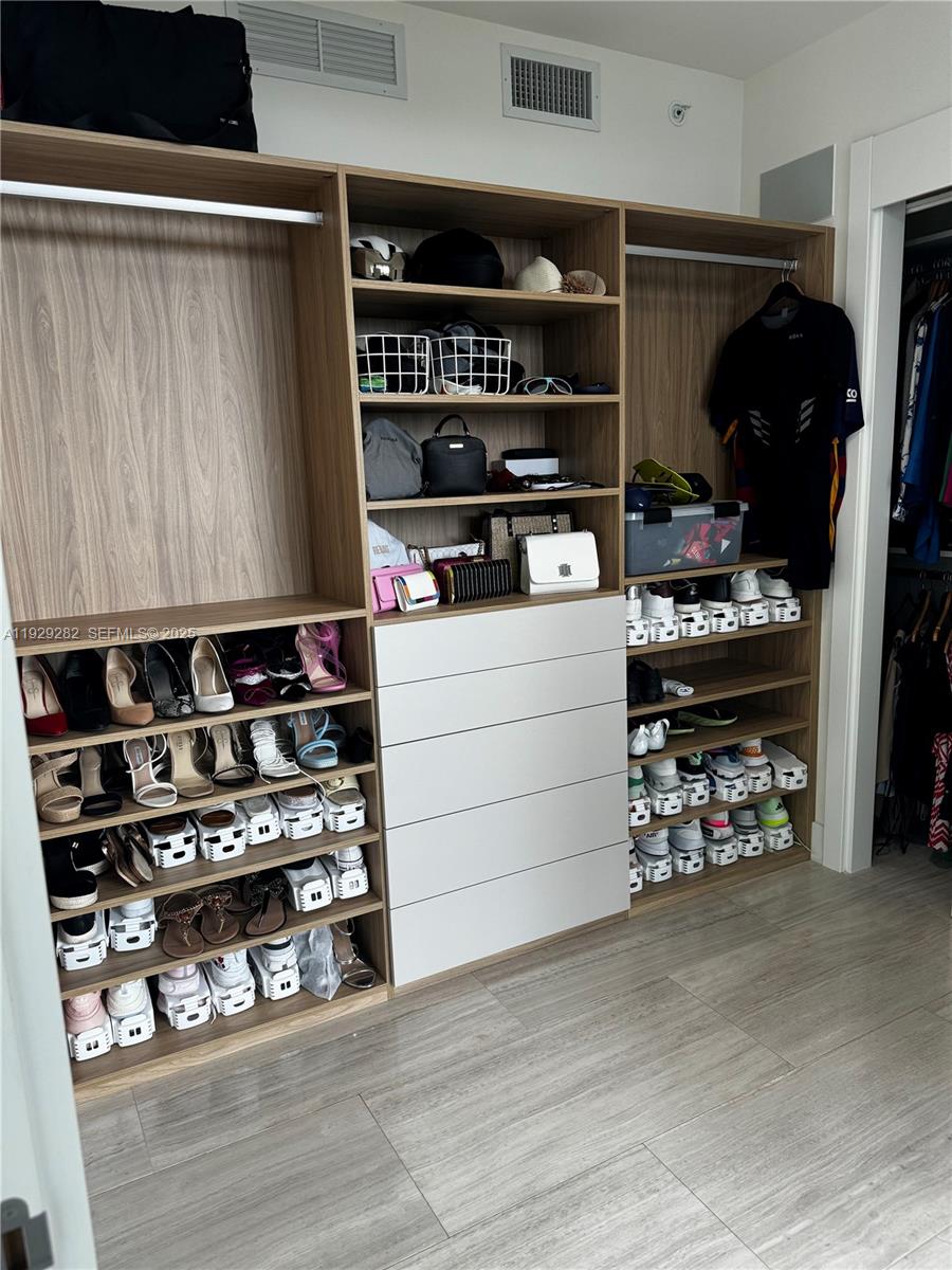 ECHO BRICKELL CONDO - Residential Lease