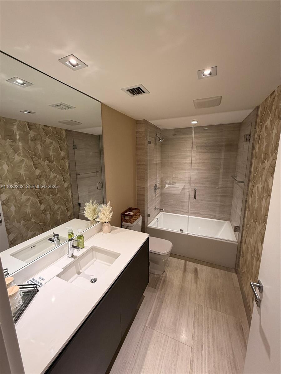 ECHO BRICKELL CONDO - Residential Lease