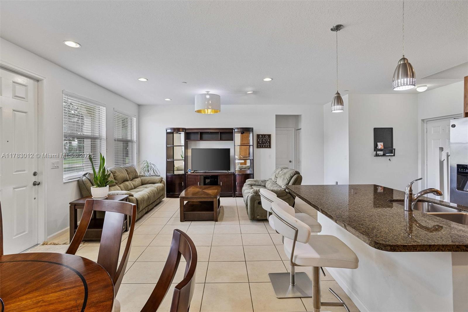 4023 Cascada Cir