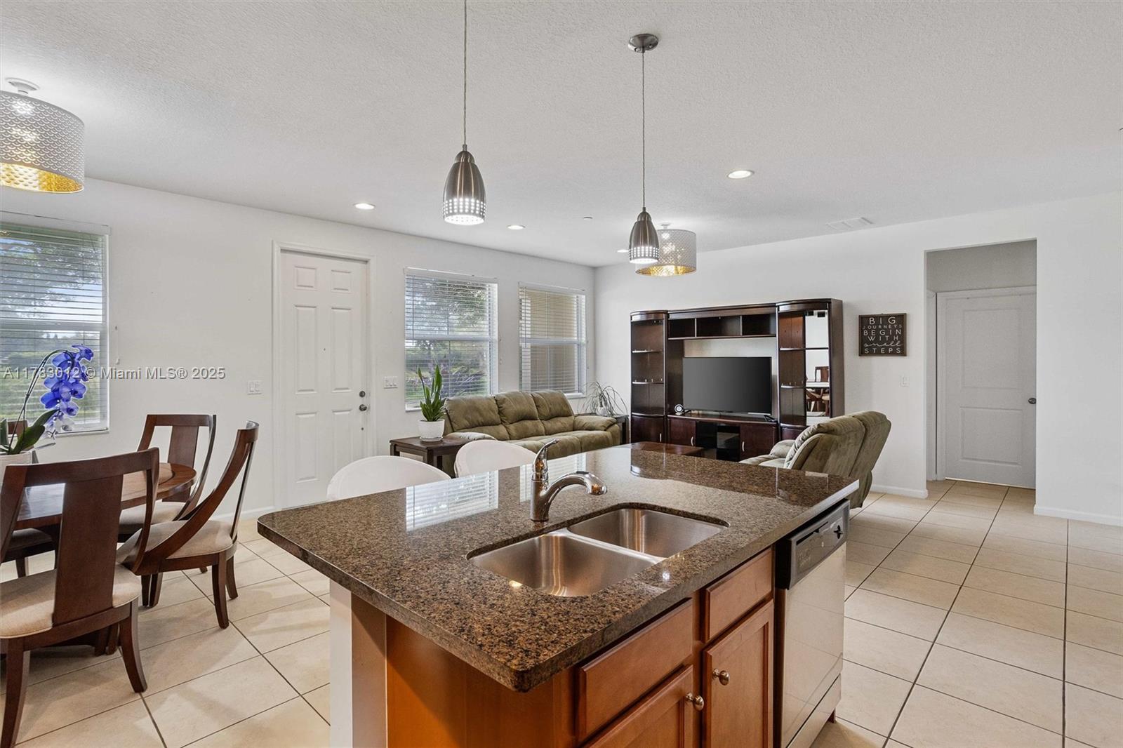 4023 Cascada Cir