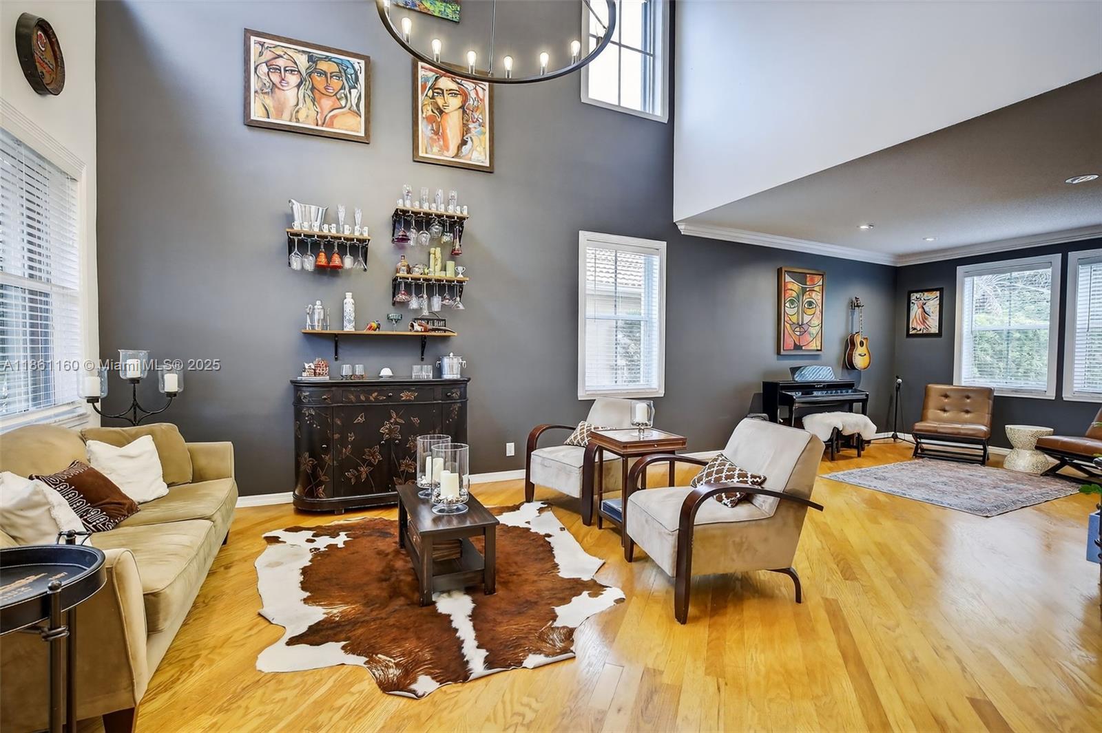 3989 Pinewood Ln