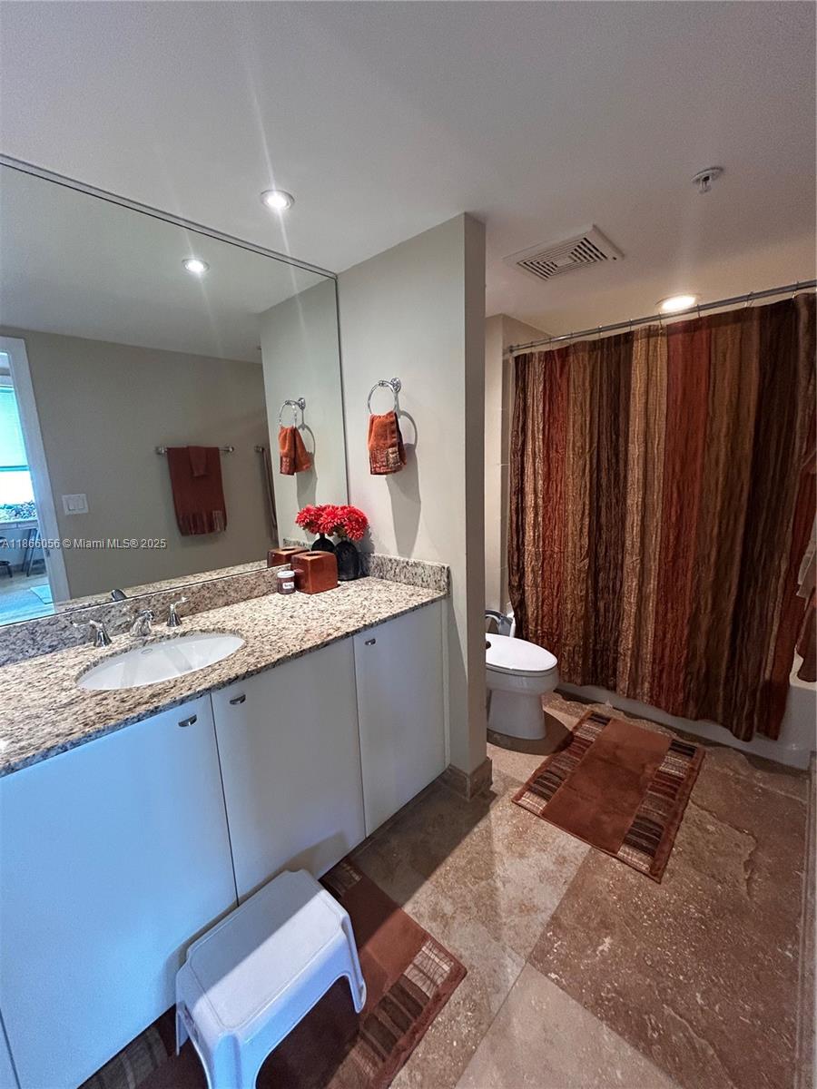 SYMPHONY NORTH CONDO - Residential Lease