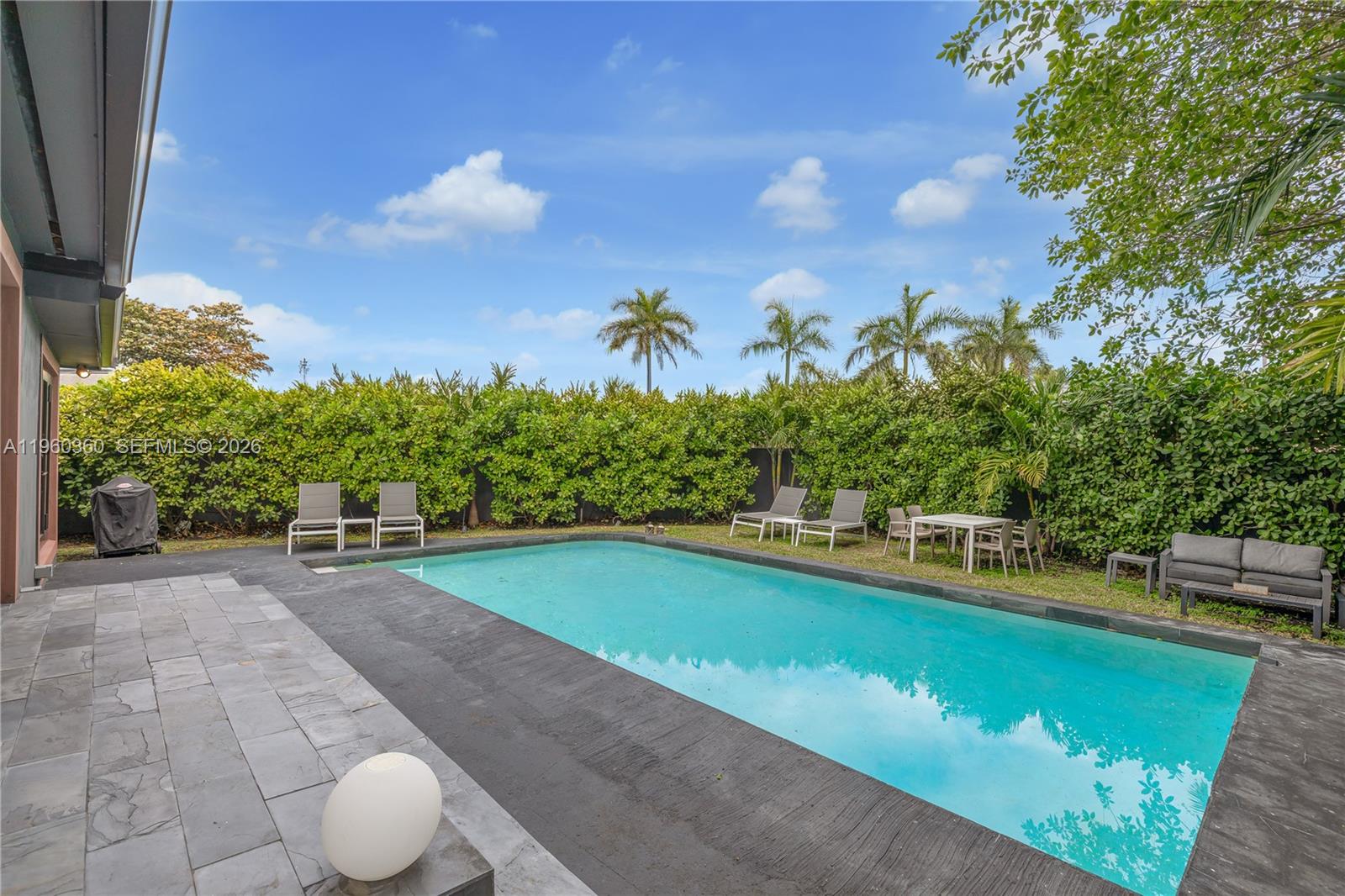 BRICKELLS FLAGLER - Residential