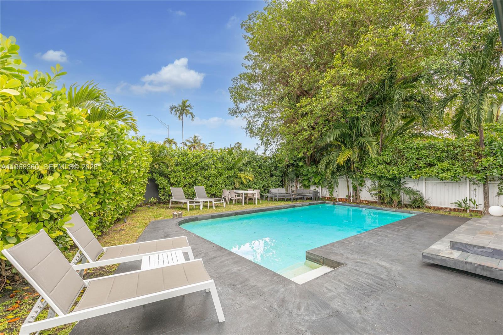 BRICKELLS FLAGLER - Residential