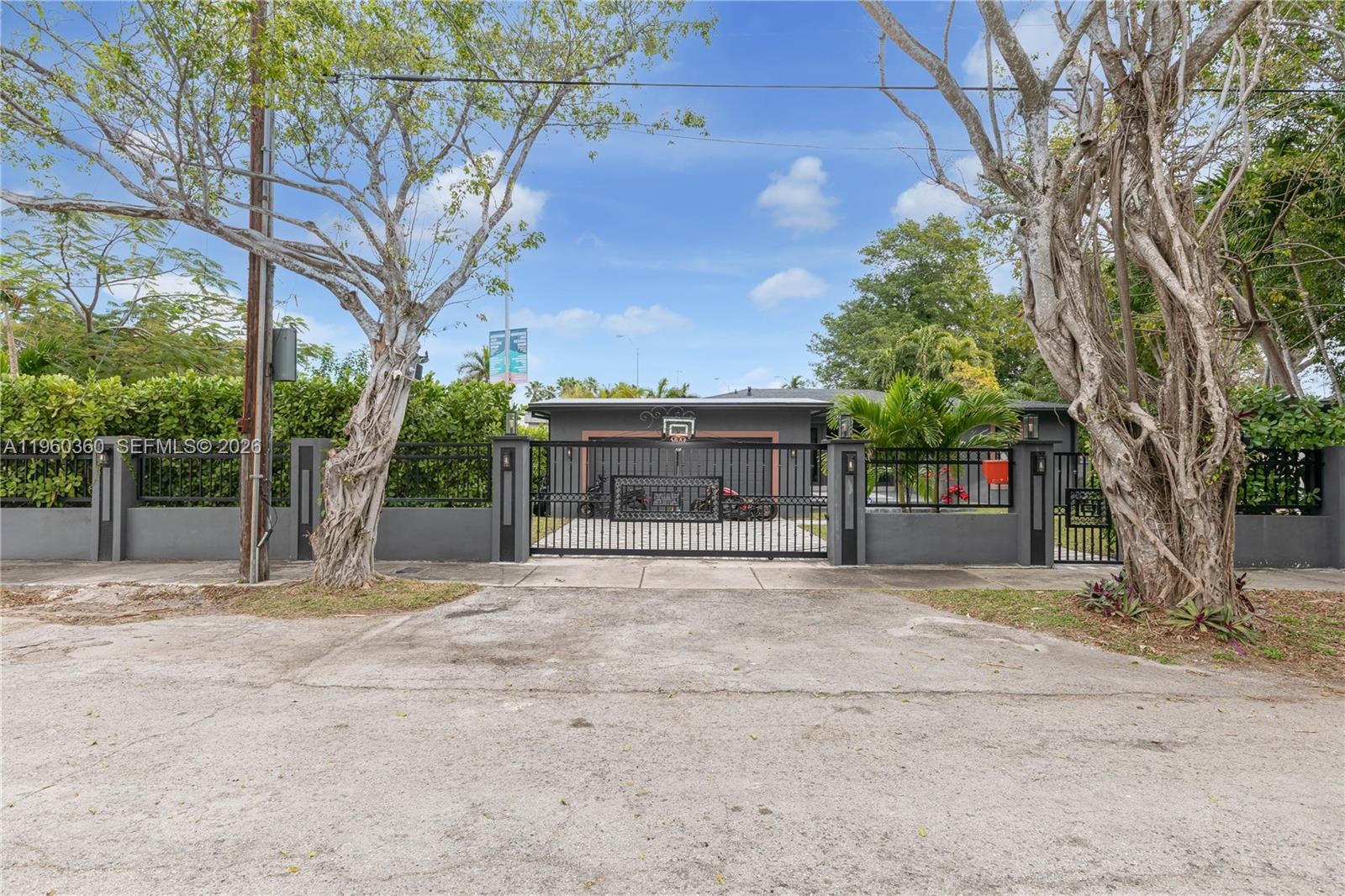 BRICKELLS FLAGLER - Residential