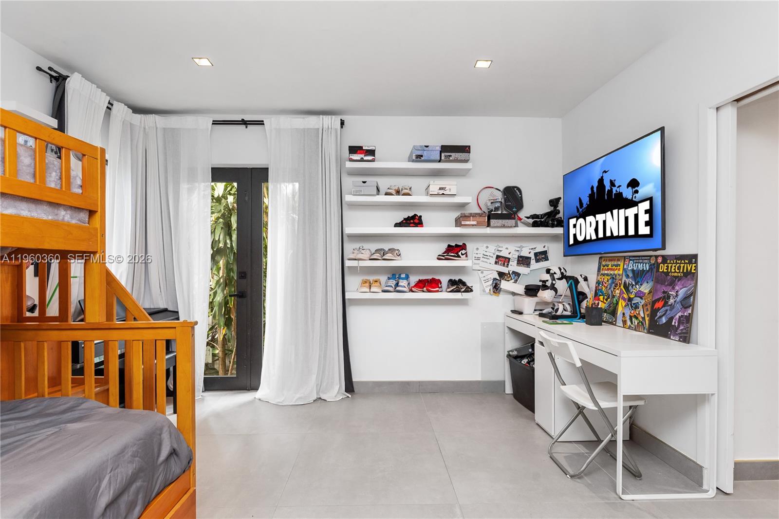 BRICKELLS FLAGLER - Residential