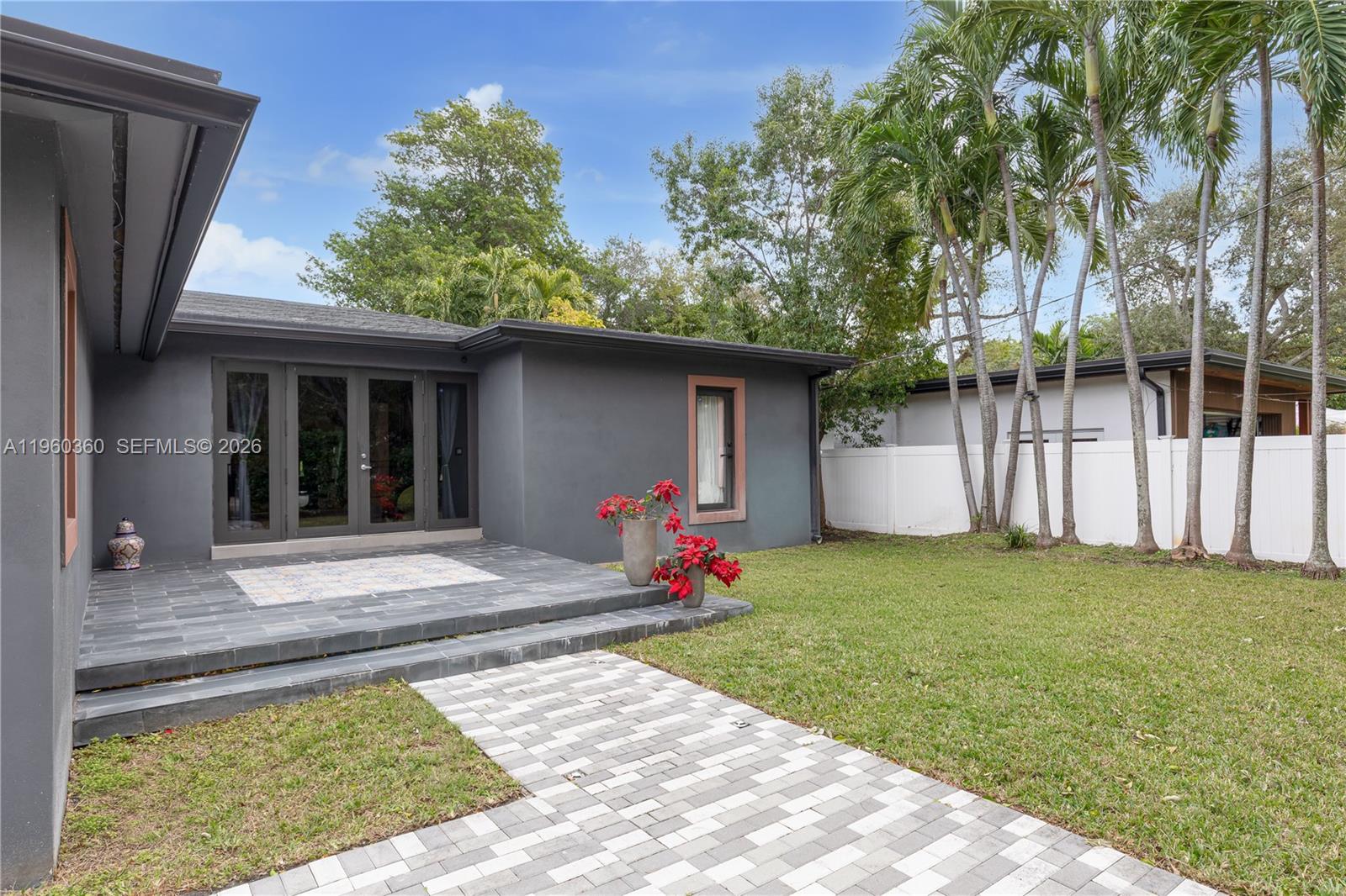 BRICKELLS FLAGLER - Residential