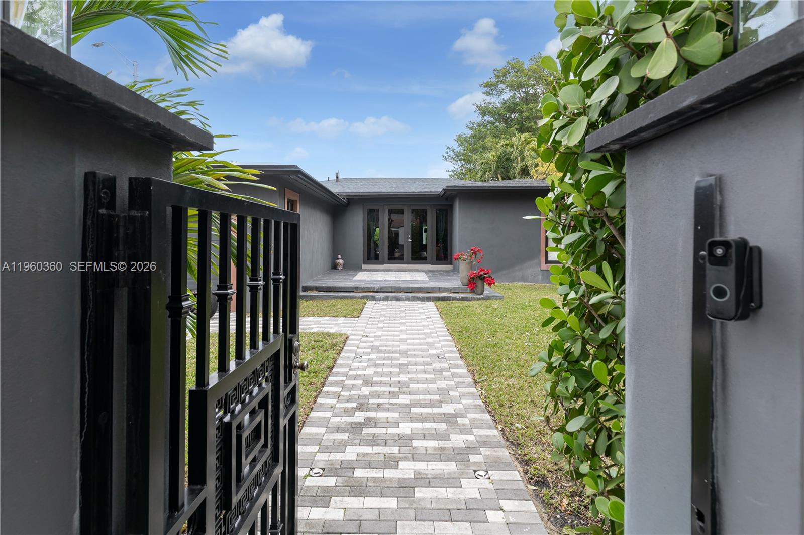 BRICKELLS FLAGLER - Residential