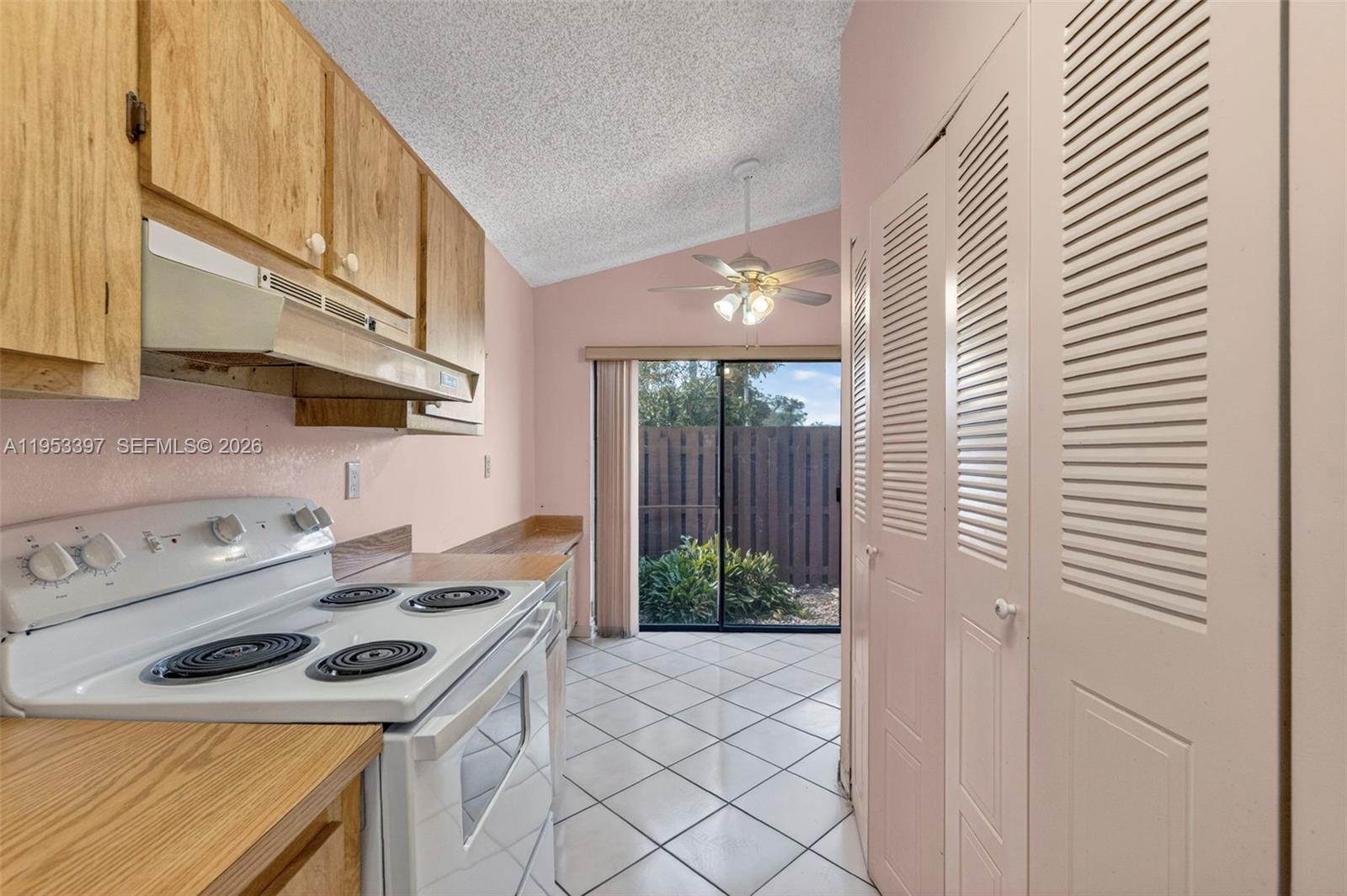 OMEGA VILLAS 3 CONDO - Residential