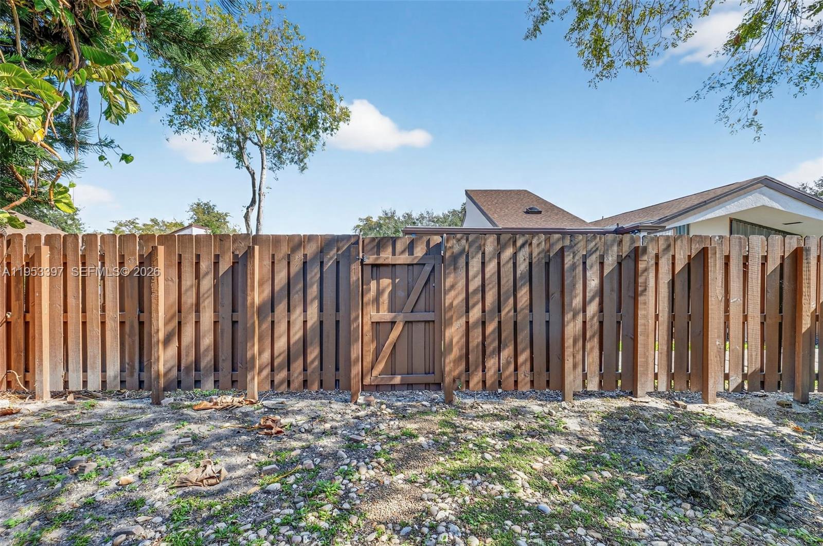 OMEGA VILLAS 3 CONDO - Residential